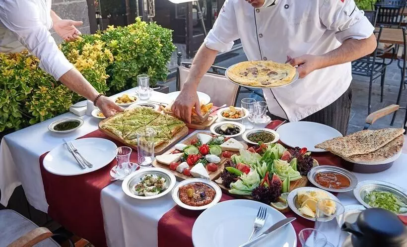 Bayazhan Hotel Ve Restaurant