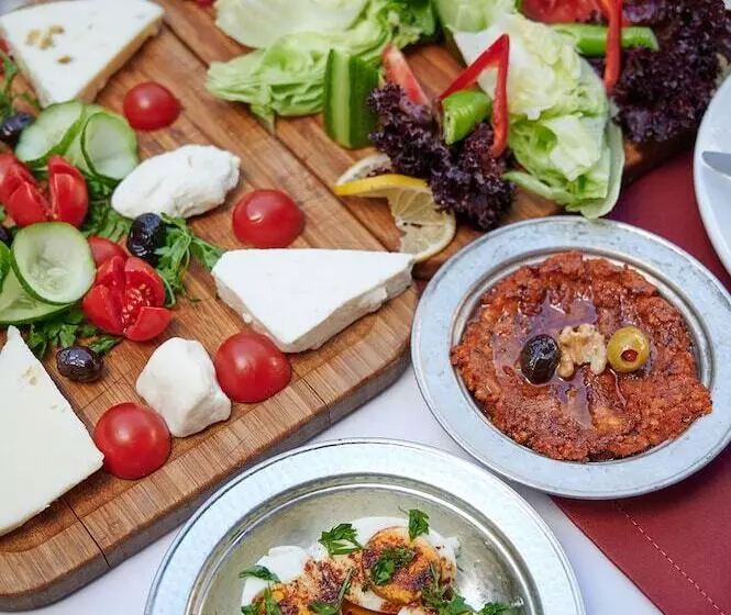 Bayazhan Hotel Ve Restaurant