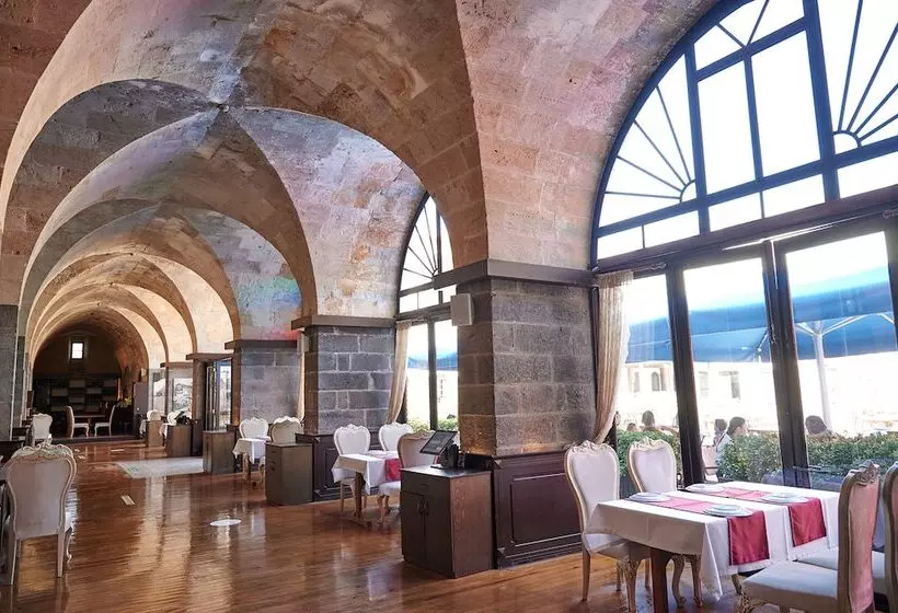 Bayazhan Hotel Ve Restaurant