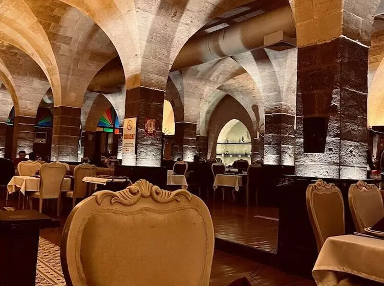 Bayazhan Hotel Ve Restaurant