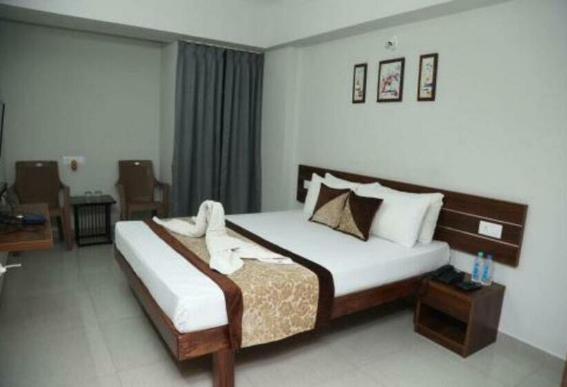 Staymaker Hotel North Face