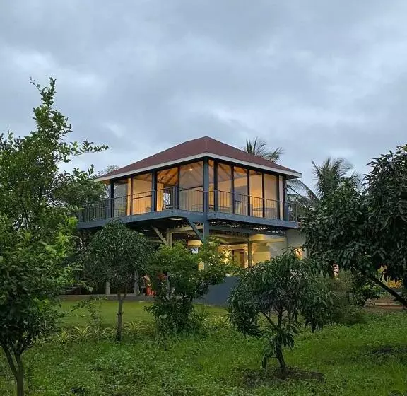 هتل Shakuntala Farms   Rustic Farmstay With Modern Comforts