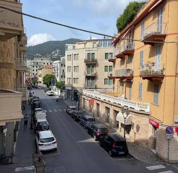 ペンション Gialla Ridi Che Ti Passa