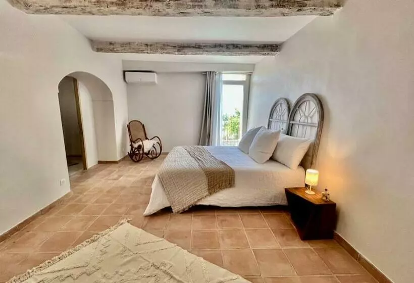 Majatalo La Villa 1777