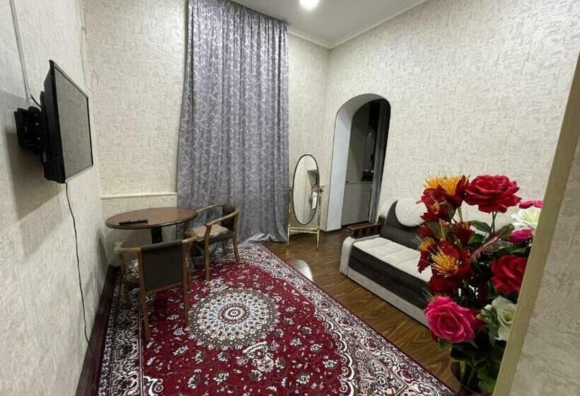 پانسیون Omar Tashkent