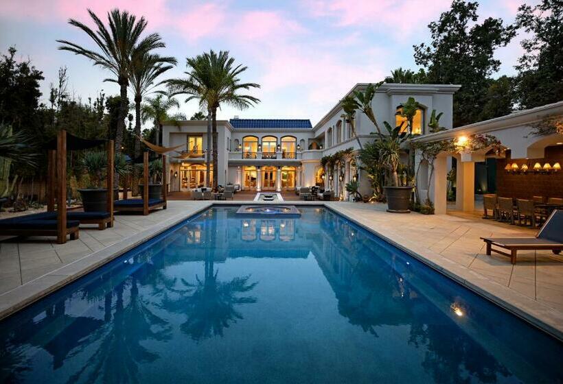 Sophisticated Grand Mansion