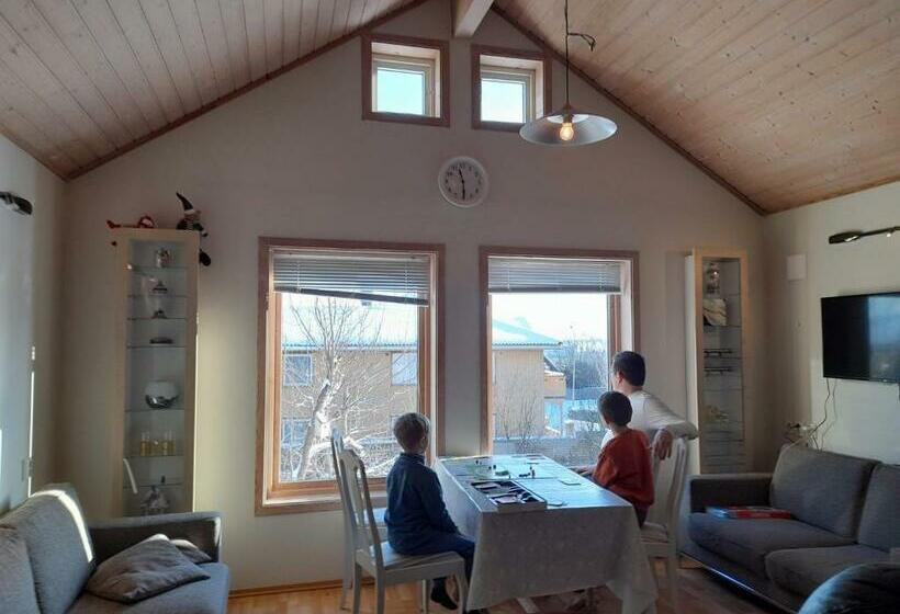 Spacious Family Friendly Apartment With A Cozy Loft And Big Garden