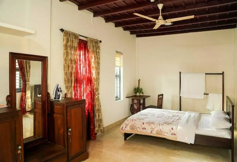 The Paro Homestay Ashtamudi