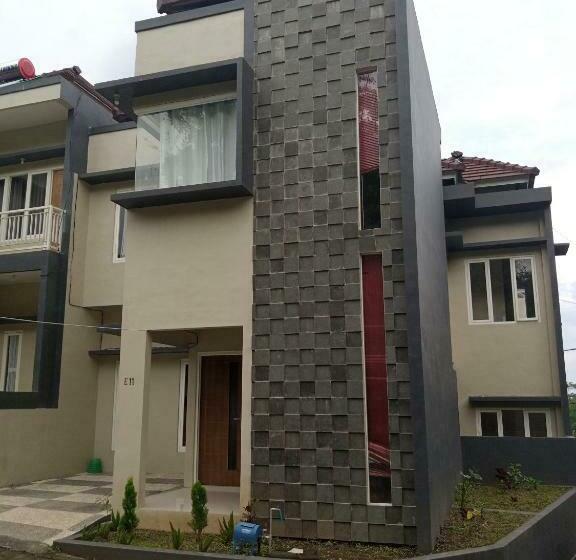 Villa Tsany Syari Ah D Batu