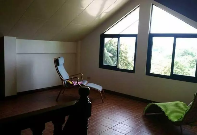 Charming 6 Bed House In Puerto Galera