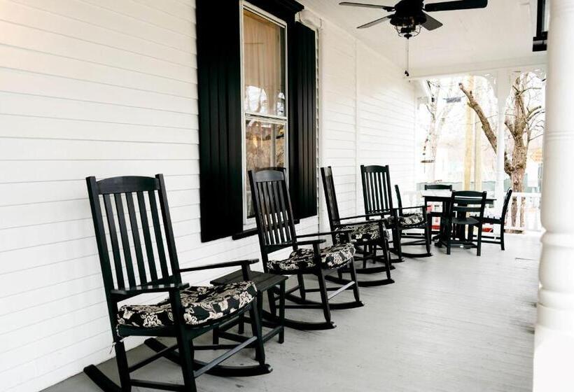 호텔 1898 Waverly Inn