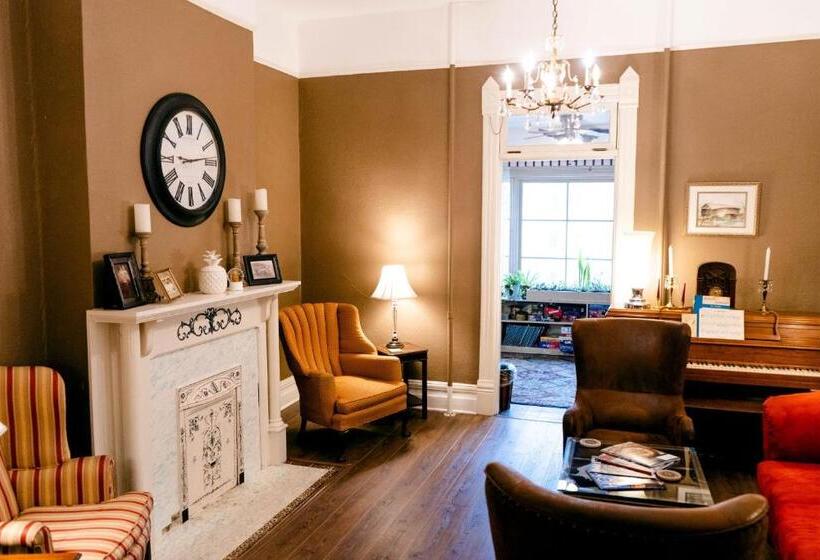 호텔 1898 Waverly Inn