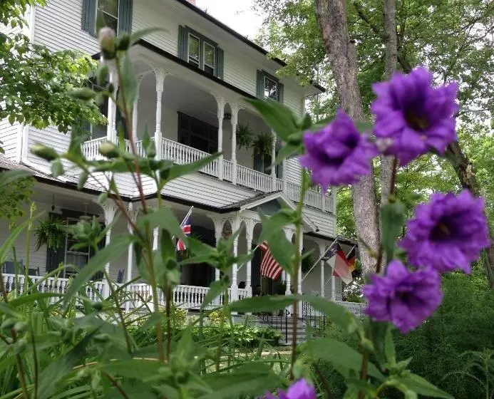 ホテル 1898 Waverly Inn