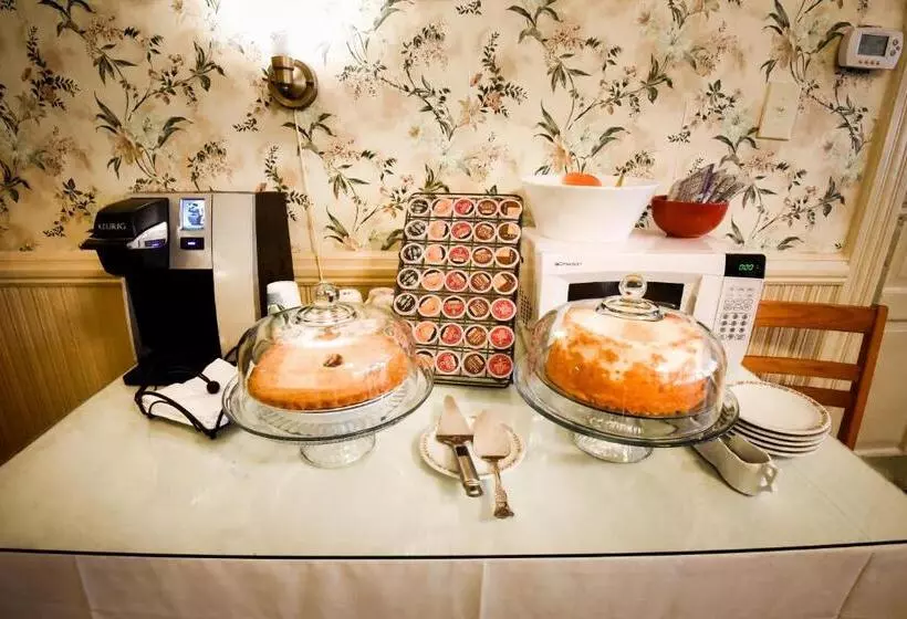 ホテル 1898 Waverly Inn