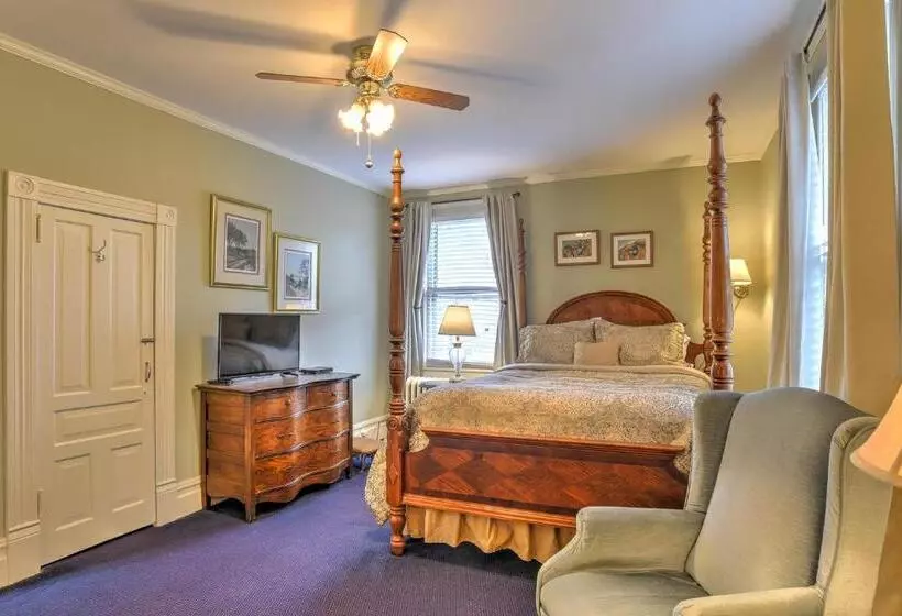 ホテル 1898 Waverly Inn