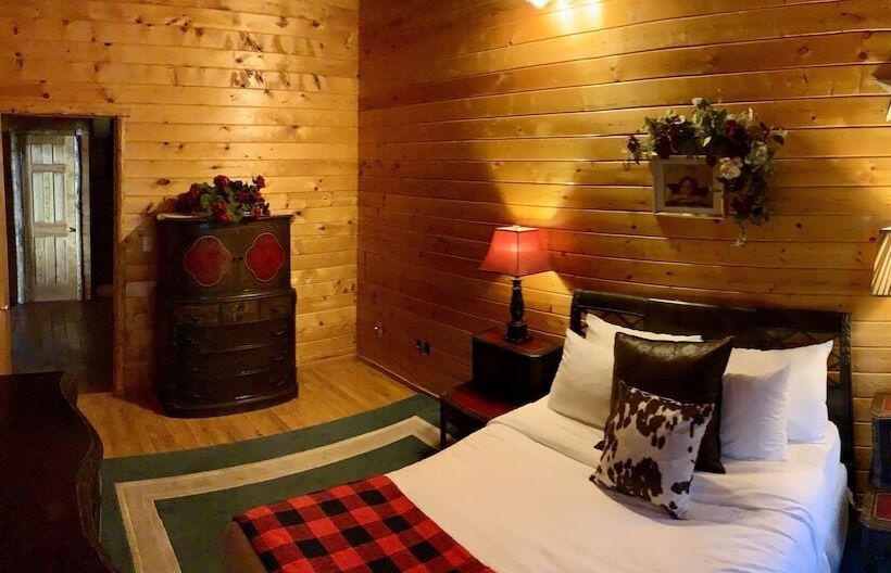 فندق Anglers Lodge