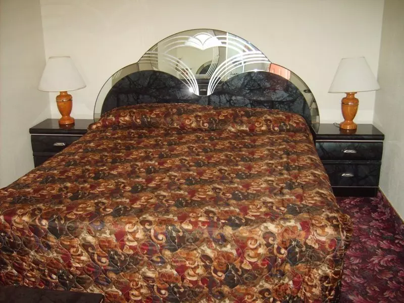 酒店 Desert Rose Inn