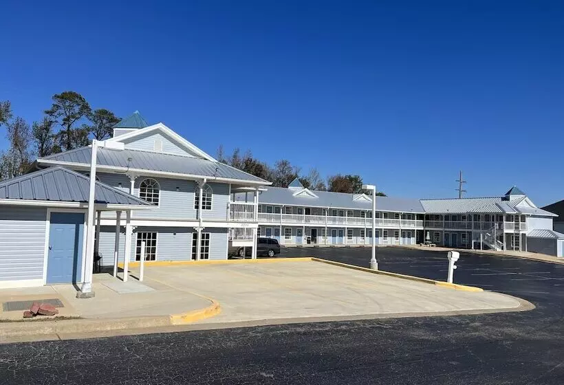 בית מלון כפרי Key West Inn  Millbrook