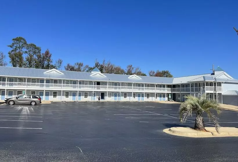 בית מלון כפרי Key West Inn  Millbrook