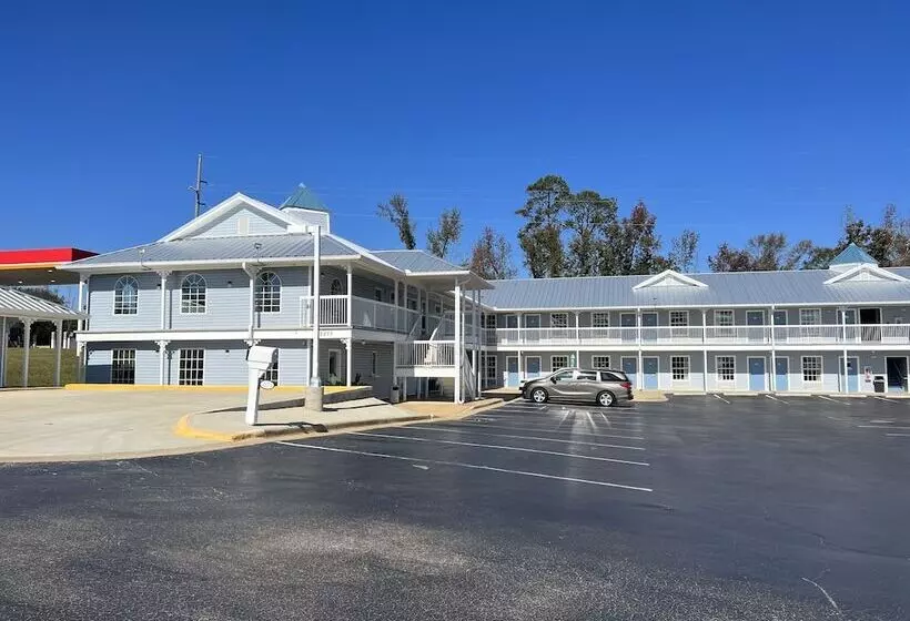 בית מלון כפרי Key West Inn  Millbrook