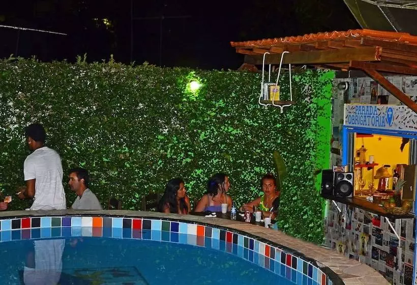 Отель Papagaio Hostel & Pousada