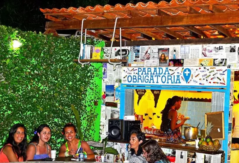 Отель Papagaio Hostel & Pousada