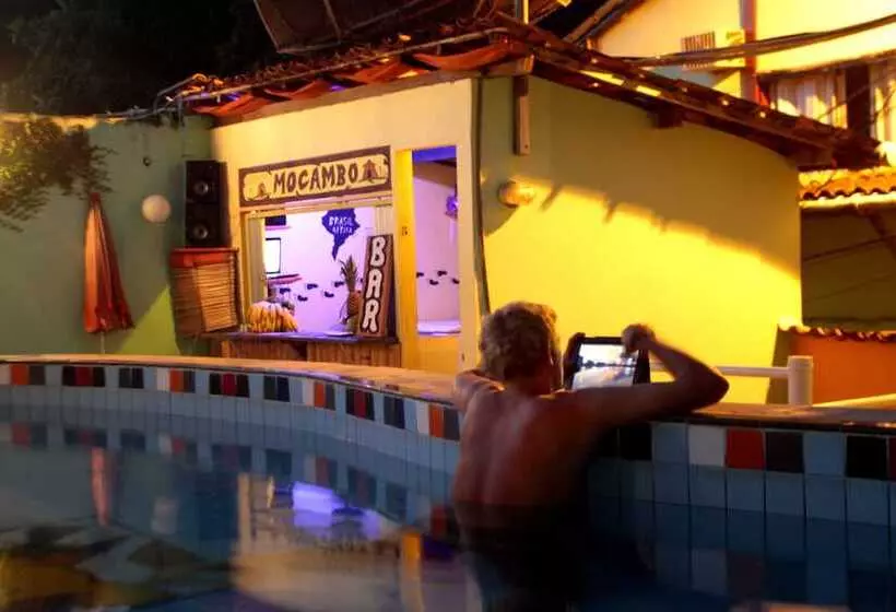 Отель Papagaio Hostel & Pousada