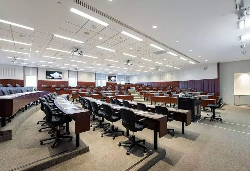 Hotelli The Knight Center At Washington University