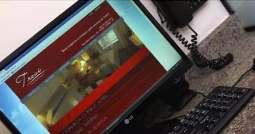 Trevi Hotel E Business