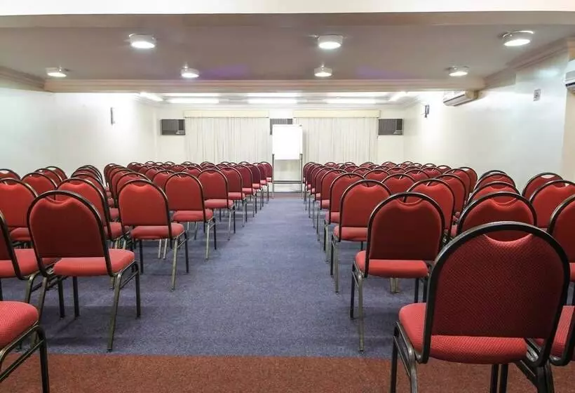 Trevi Hotel E Business