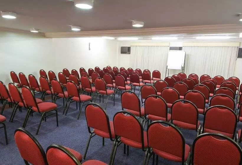 Trevi Hotel E Business