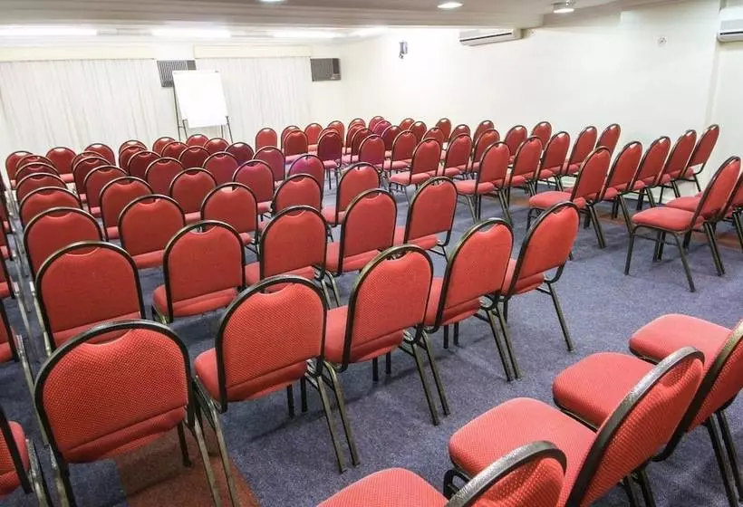 Trevi Hotel E Business