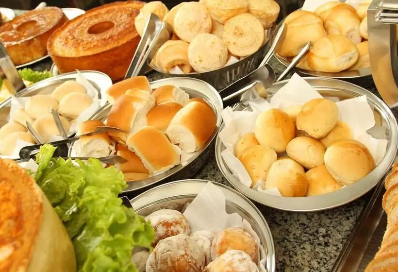 Trevi Hotel E Business