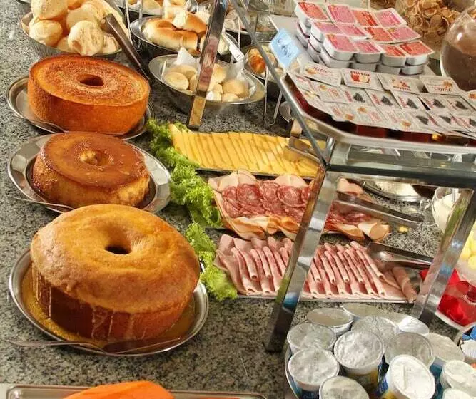 Trevi Hotel E Business