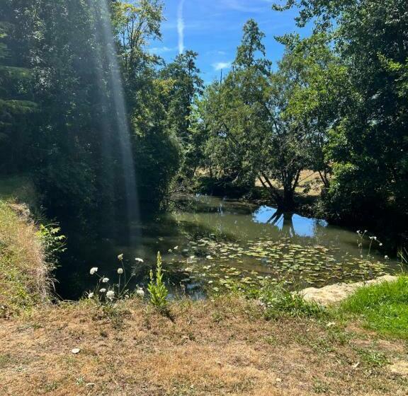 مبيت وإفطار La Roche