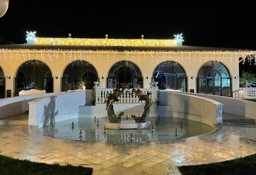 منتجع Versace Luxury Room