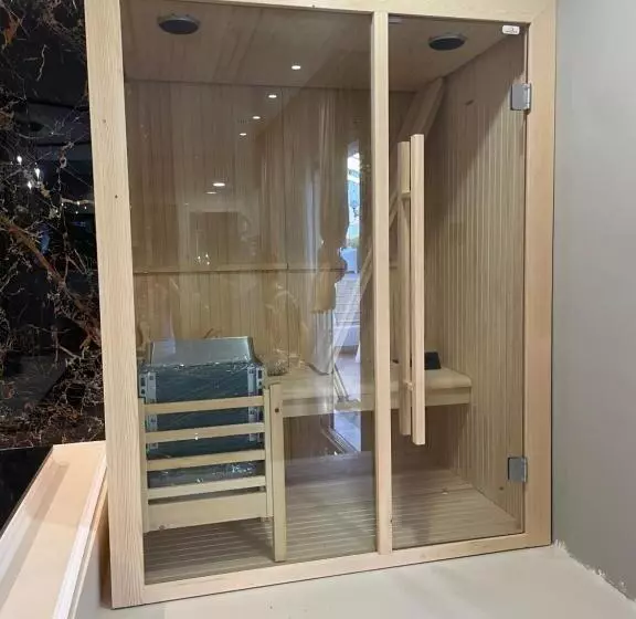 استراحتگاه Versace Luxury Room