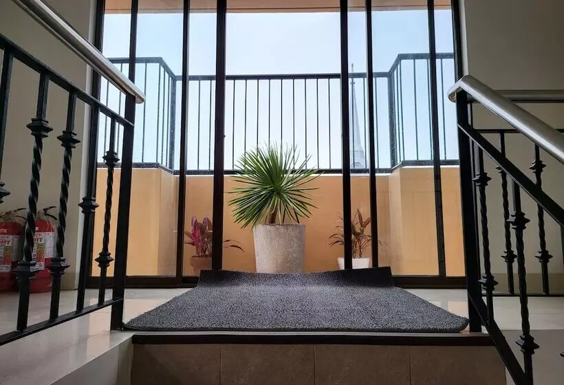 ユースホステル Urbanview At Evangelista Street Makati