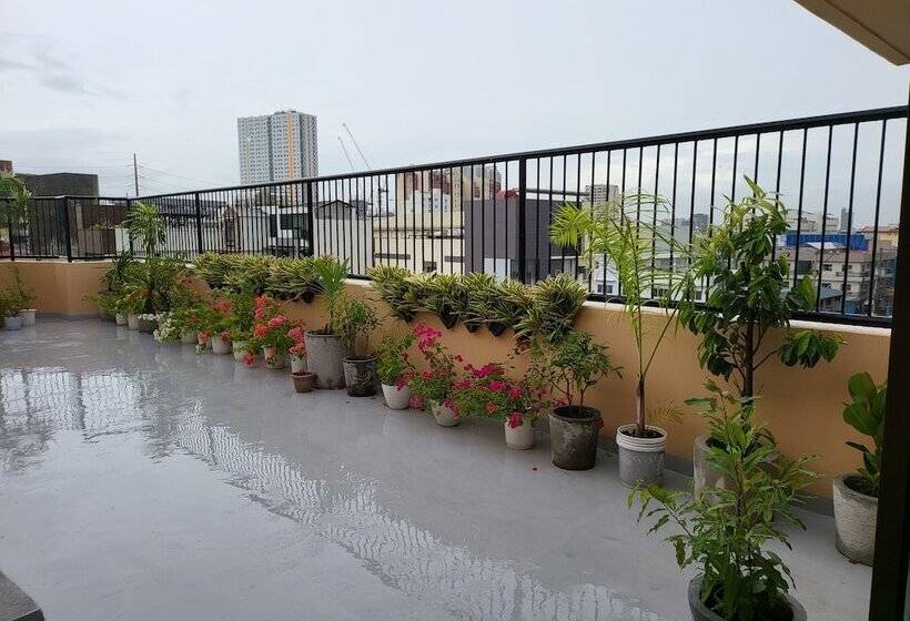 هاستل Urbanview At Evangelista Street Makati