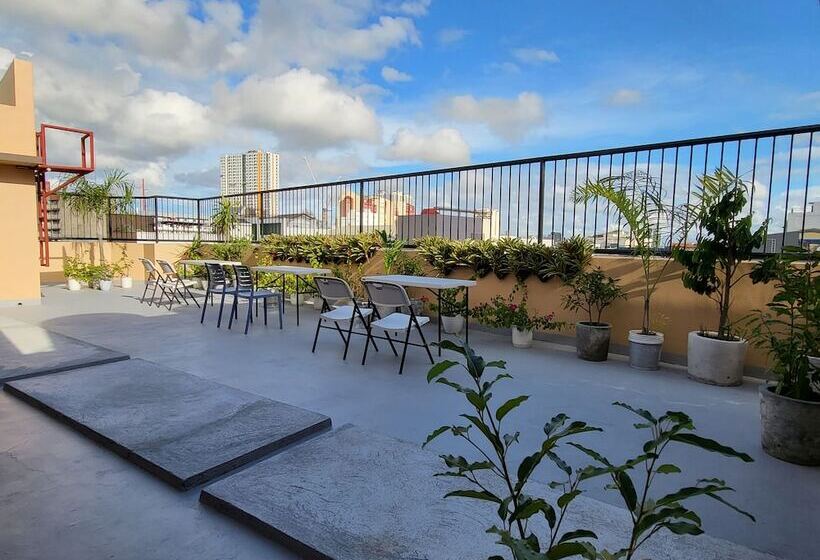 هاستل Urbanview At Evangelista Street Makati