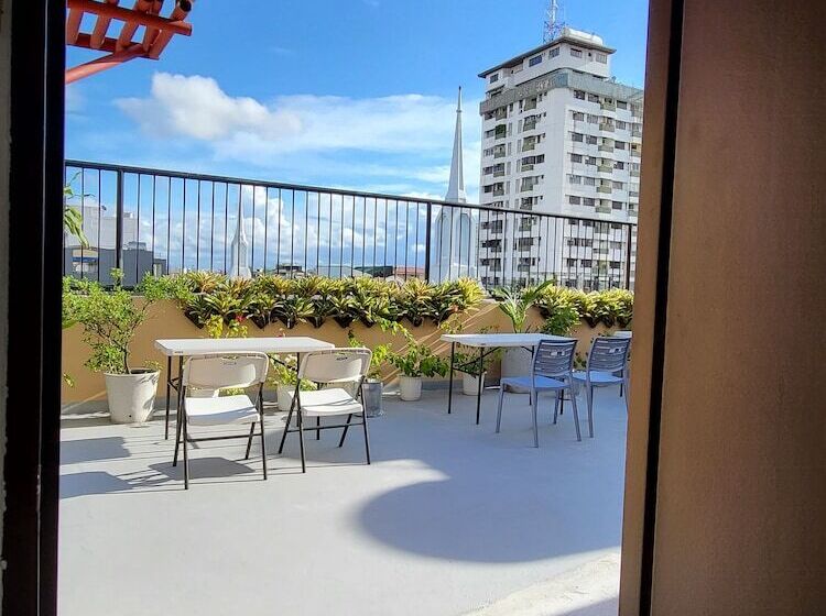 هاستل Urbanview At Evangelista Street Makati