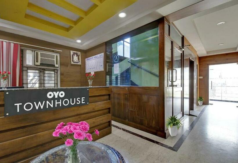 فندق Capital O 93377 Arasan Inn