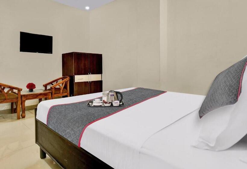 هتل Capital O 93663 Royal