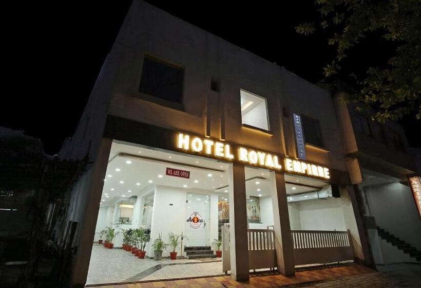 هتل Capital O 93663 Royal