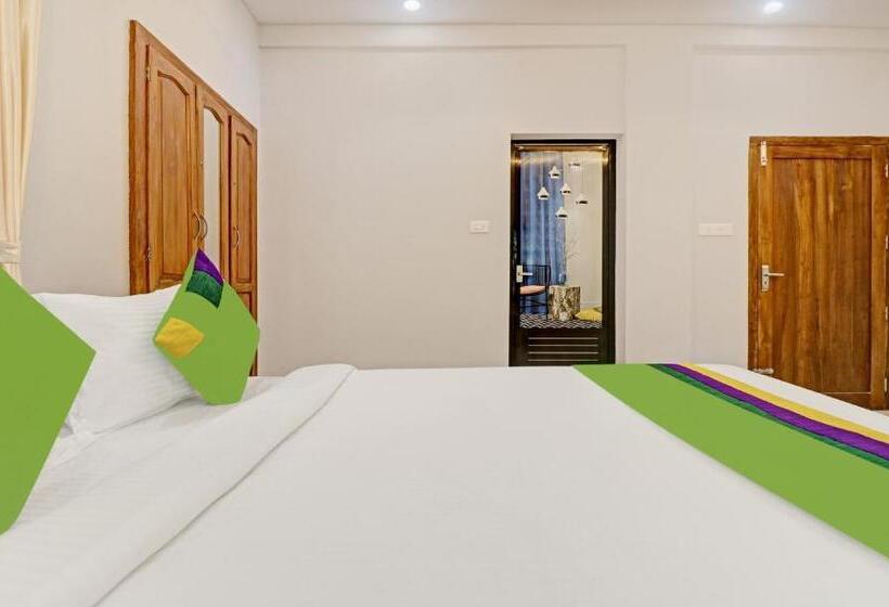 Itsy Hotels Palm Grove By D2v