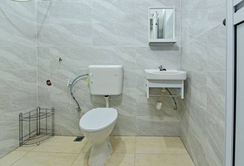 Hotel Oyo 90596 Casaria Inn