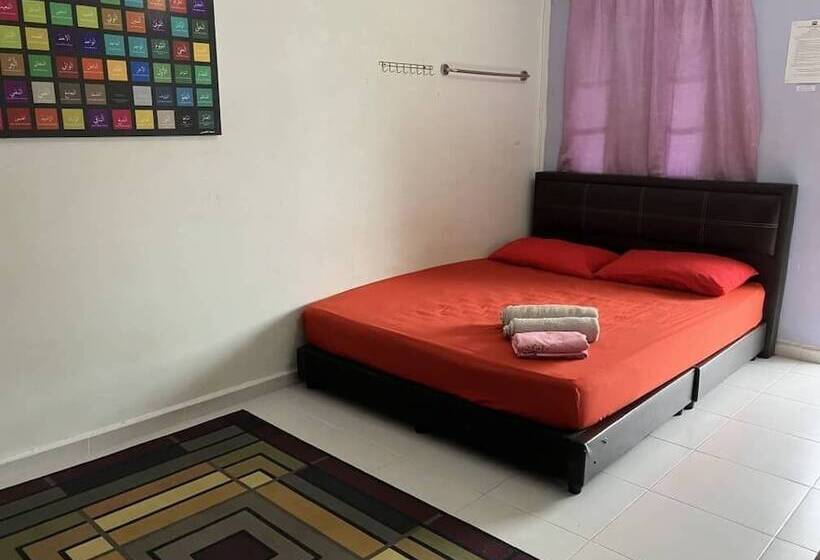 בית מלון כפרי Oyo Homes 90600 Ummi Chalet Dungun