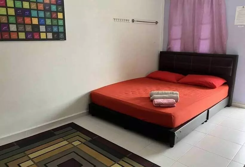 ホテル Oyo Homes 90600 Ummi Chalet Dungun