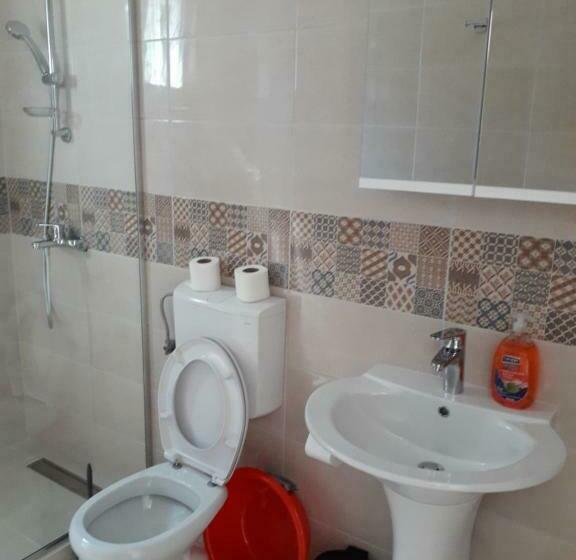پانسیون Apartmani Fany