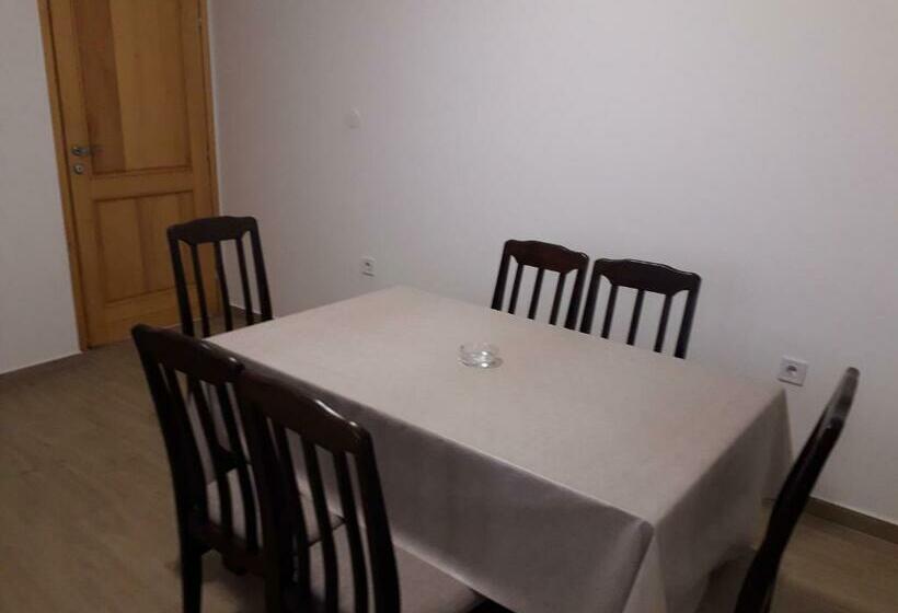پانسیون Apartmani Fany